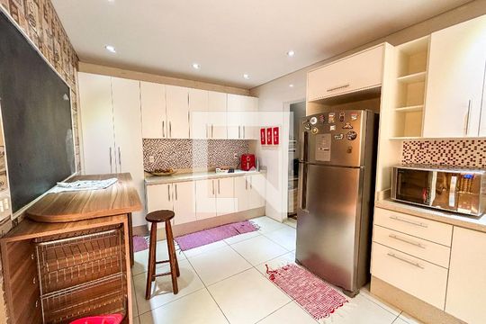 Cozinha de casa à venda com 2 quartos, 150m² em Vila Califórnia(zona Sul), São Paulo
