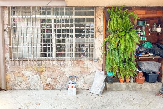 Garagem de casa à venda com 2 quartos, 150m² em Vila Califórnia(zona Sul), São Paulo