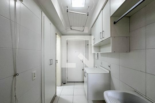 Área de Serviço de apartamento para alugar com 2 quartos, 138m² em Jardim Caravelas, São Paulo