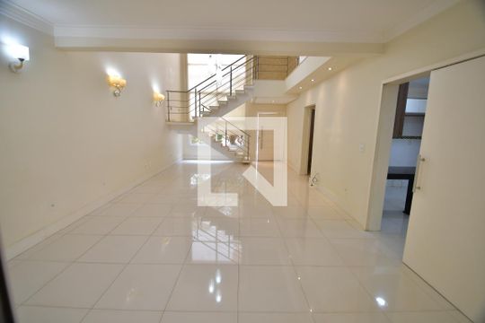 Sala de casa de condomínio à venda com 4 quartos, 253m² em Vila Hollândia, Campinas