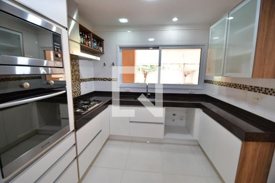 Cozinha de casa de condomínio à venda com 4 quartos, 253m² em Vila Hollândia, Campinas