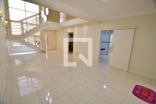 Sala de casa de condomínio à venda com 4 quartos, 253m² em Vila Hollândia, Campinas