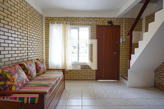 Casa de Condomínio para alugar com 2 quartos, 80m² em Barra da Lagoa, Florianópolis