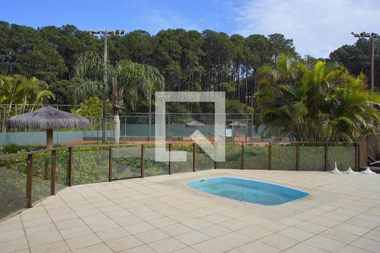 Área comum - Piscina de casa de condomínio para alugar com 2 quartos, 80m² em Barra da Lagoa, Florianópolis