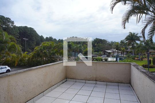 Varanda do quarto 2 de casa de condomínio para alugar com 2 quartos, 80m² em Barra da Lagoa, Florianópolis