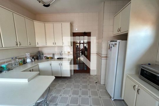 Cozinha de casa à venda com 3 quartos, 250m² em Vila Romana, São Paulo