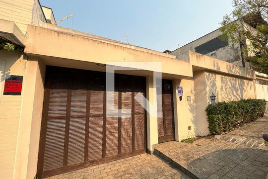 Fachada da casa de casa à venda com 3 quartos, 250m² em Vila Romana, São Paulo