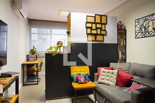 Kitnet/Studio para alugar com 1 quarto, 35m² em Centro, Florianópolis