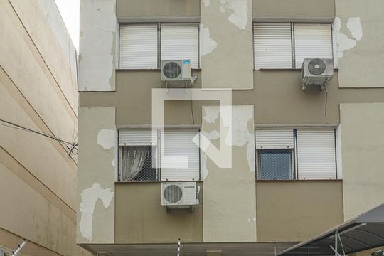 Fachada de apartamento à venda com 2 quartos, 70m² em Passo da Areia, Porto Alegre