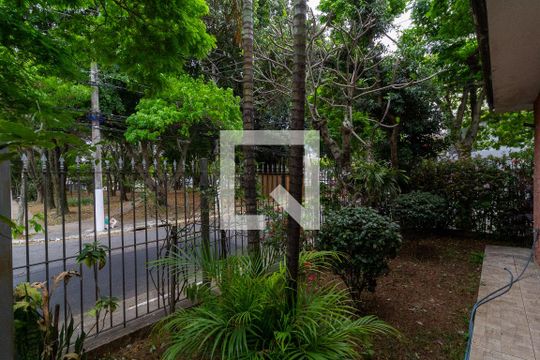 Fachada de casa para alugar com 2 quartos, 320m² em Brooklin Paulista, São Paulo