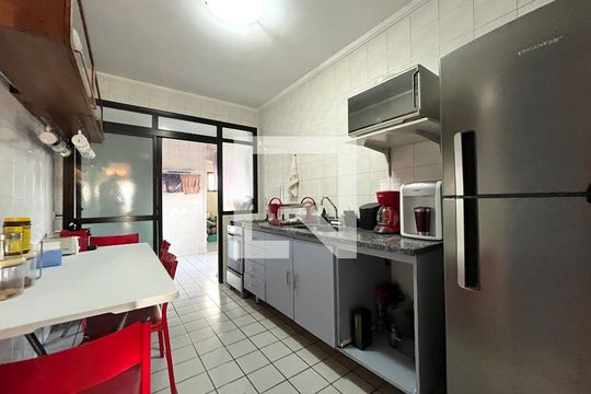 Cozinha de apartamento à venda com 3 quartos, 100m² em Vila Alexandria, São Paulo