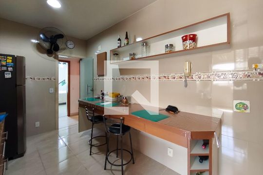 Cozinha de apartamento à venda com 4 quartos, 135m² em Tijuca, Rio de Janeiro