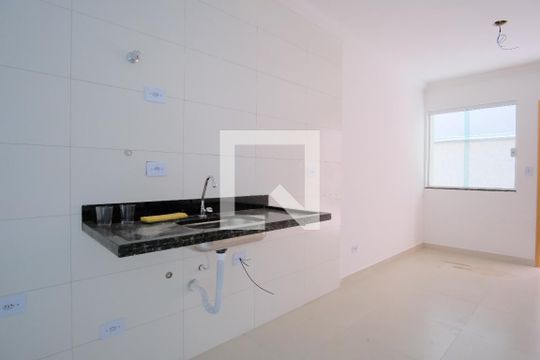 Cozinha de apartamento para alugar com 2 quartos, 40m² em Vila Carrão, São Paulo
