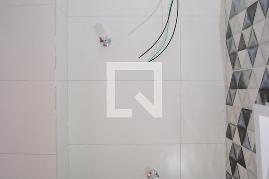 Banheiro de apartamento para alugar com 2 quartos, 40m² em Vila Carrão, São Paulo