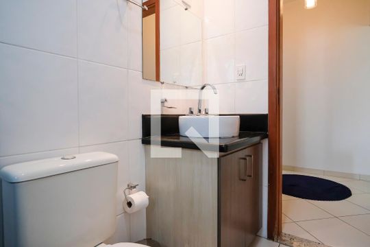 Banheiro de apartamento à venda com 2 quartos, 94m² em Vila Mussolini, São Bernardo do Campo