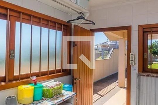Lavanderia  de casa à venda com 3 quartos, 341m² em Cristo Rei, São Leopoldo