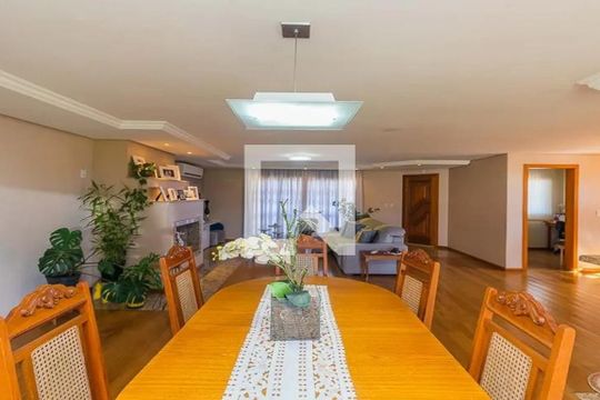 Sala de casa à venda com 3 quartos, 341m² em Cristo Rei, São Leopoldo