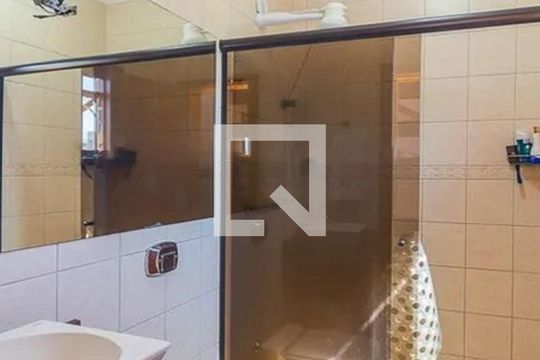 Banheiro de casa à venda com 3 quartos, 341m² em Cristo Rei, São Leopoldo
