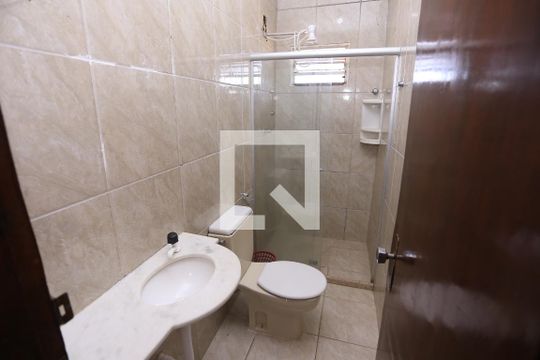 Banheiro de casa para alugar com 1 quarto, 60m² em Conjunto 1, Brasília