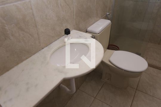 Banheiro de casa para alugar com 1 quarto, 60m² em Conjunto 1, Brasília