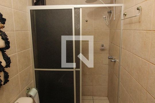 Banheiro da Suíte de casa de condomínio à venda com 3 quartos, 175m² em Ipanema, Porto Alegre