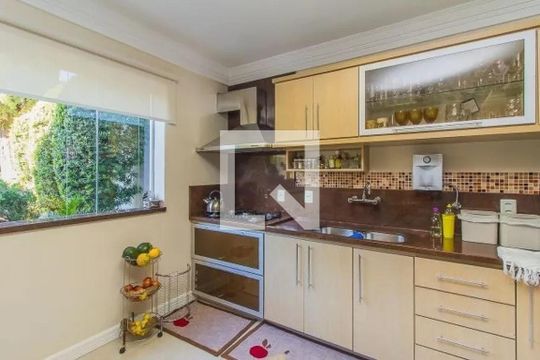 Cozinha de casa à venda com 3 quartos, 500m² em Cristo Rei, São Leopoldo