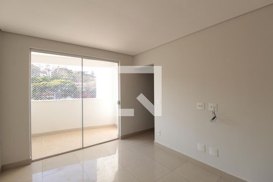 Sala de apartamento à venda com 3 quartos, 80m² em Serrano, Belo Horizonte