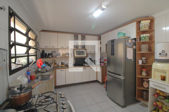 Cozinha de apartamento para alugar com 4 quartos, 300m² em Vila do Castelo, São Paulo