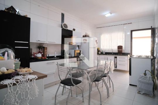 Cozinha de casa à venda com 3 quartos, 100m² em Cidade Patriarca, São Paulo
