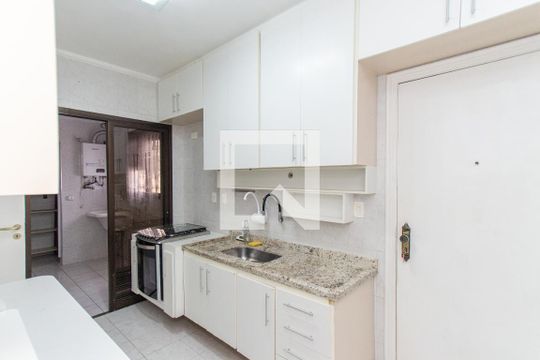 Cozinha de apartamento para alugar com 3 quartos, 74m² em Carandiru, São Paulo