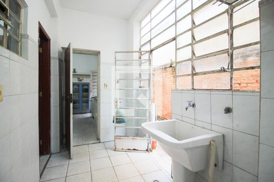 Área de Serviço de casa para alugar com 3 quartos, 177m² em Indianópolis, São Paulo
