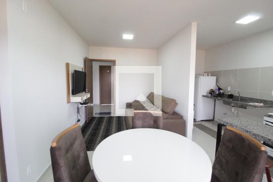 Apartamento para alugar com 2 quartos, 60m² em Morumbi, Uberlândia