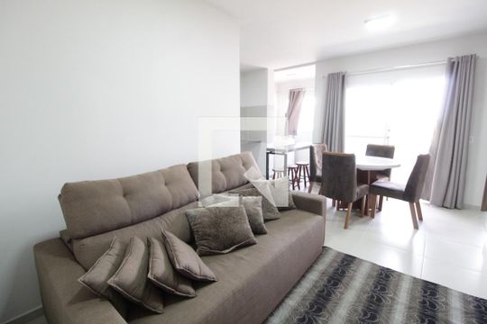 Sala de apartamento para alugar com 2 quartos, 60m² em Morumbi, Uberlândia