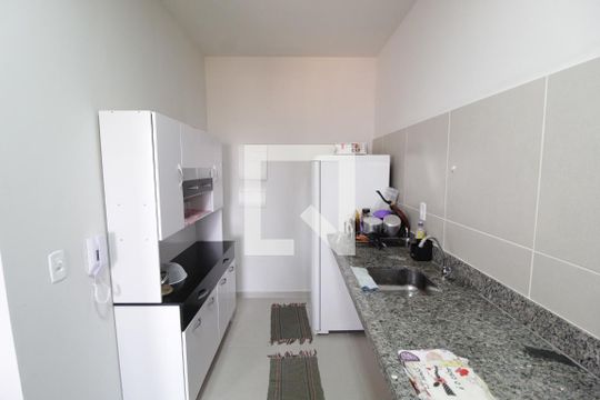 Cozinha de apartamento para alugar com 2 quartos, 60m² em Morumbi, Uberlândia