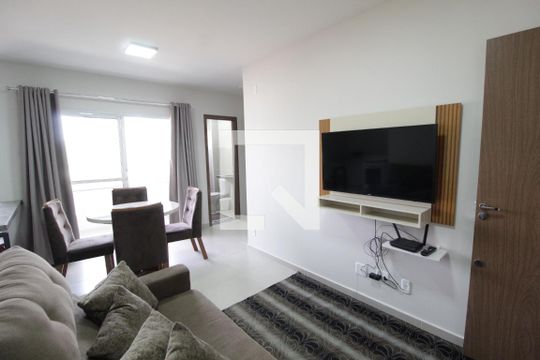 Sala de apartamento para alugar com 2 quartos, 60m² em Morumbi, Uberlândia