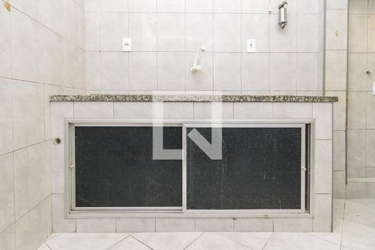 Cozinha - Armários de apartamento à venda com 2 quartos, 60m² em Olaria, Rio de Janeiro