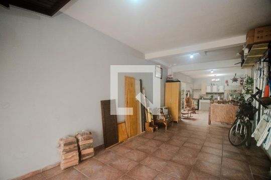 Garagem de casa à venda com 3 quartos, 234m² em Partenon, Porto Alegre