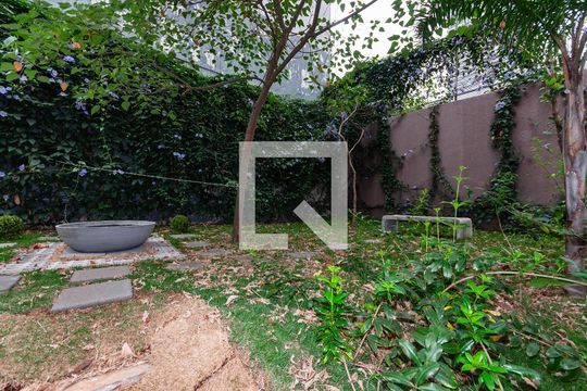 Área Comum - Jardim de kitnet/studio para alugar com 1 quarto, 25m² em Pompeia, São Paulo