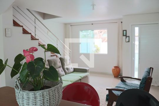 Sala de casa à venda com 3 quartos, 225m² em Campestre, São Leopoldo