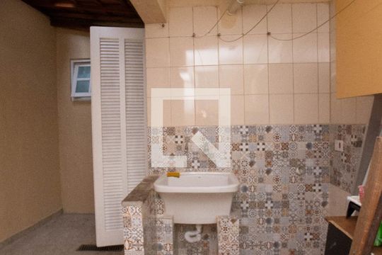Área de Serviço de casa para alugar com 4 quartos, 130m² em Vila Augusta, Guarulhos