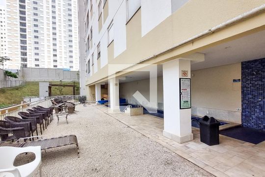 Área comum - Piscina de apartamento para alugar com 2 quartos, 44m² em Jardim Boa Vista (zona Oeste), Osasco