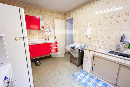 Cozinha de casa à venda com 3 quartos, 226m² em Jardim Cruzeiro, São Paulo