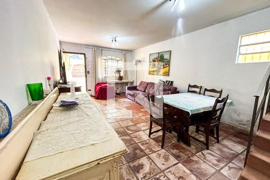 Sala de casa à venda com 3 quartos, 226m² em Jardim Cruzeiro, São Paulo