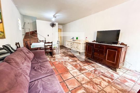 Sala  de casa à venda com 3 quartos, 226m² em Jardim Cruzeiro, São Paulo