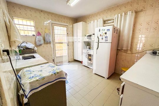 Cozinha de casa à venda com 3 quartos, 226m² em Jardim Cruzeiro, São Paulo