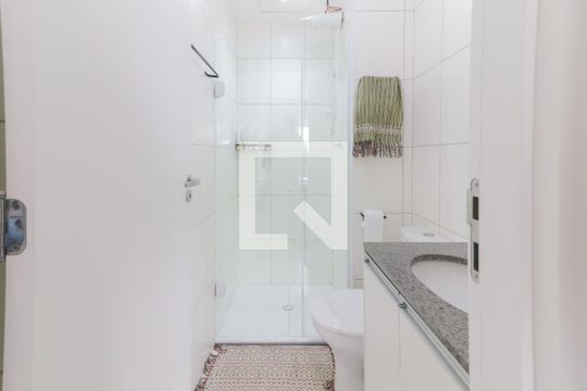 Banheiro de apartamento à venda com 1 quarto, 31m² em Vila Sônia, São Paulo