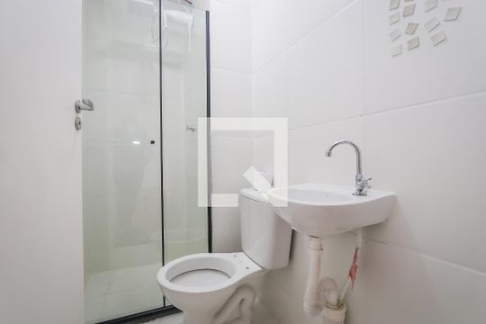Banheiro de apartamento para alugar com 2 quartos, 44m² em Jardim Paris, São Paulo