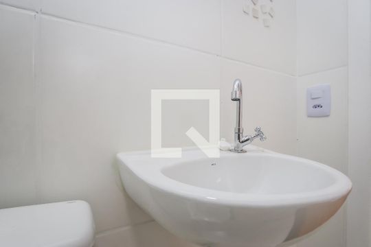 Banheiro de apartamento para alugar com 2 quartos, 44m² em Jardim Paris, São Paulo