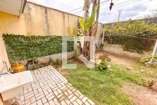 Jardim de kitnet/studio para alugar com 1 quarto, 30m² em Ingleses do Rio Vermelho, Florianópolis
