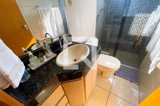Banheiro Social de apartamento à venda com 3 quartos, 120m² em Eldorado, Contagem